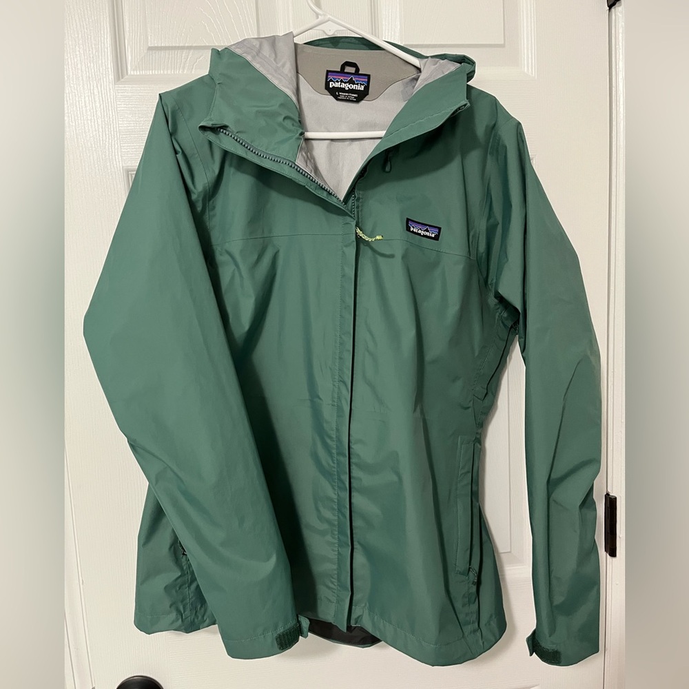 Patagonia Women's EUC Torrentshell 3l Green Jacket Large